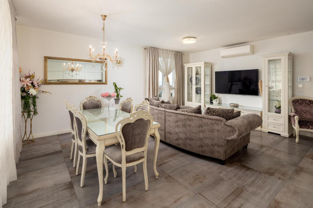 Luxury Apartment Azure Спліт Екстер'єр фото